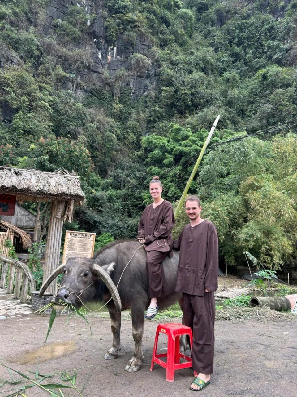 Tuyet'S Homestay Ниньбинь Экстерьер фото